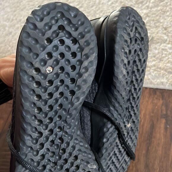 Nike Black Athletic Shoes - Picture 6 of 8